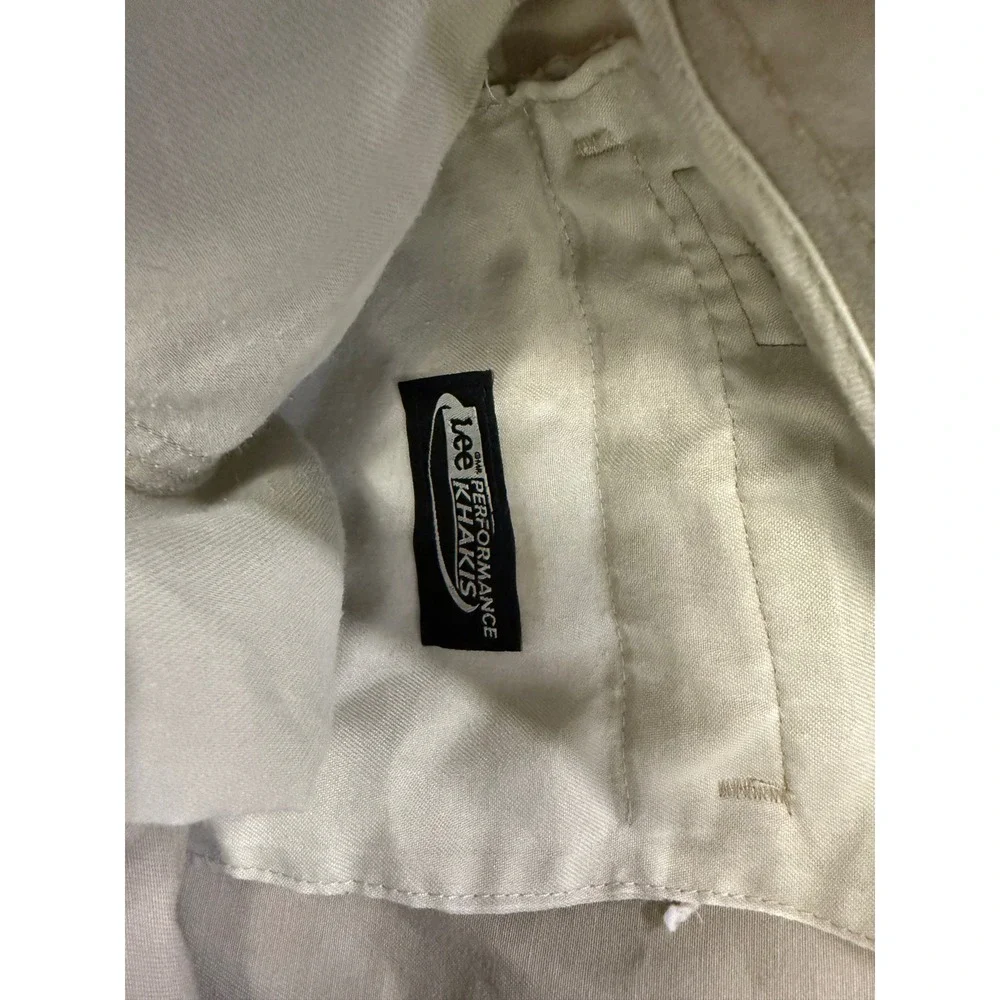 Lee Performance Khakis Mens 39x31 Tan Pleated Front Straight Leg Chino Pants